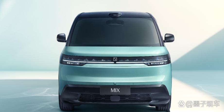99万元起，极氪MIX的智能科技价值几何？价格热议背后的战略解码